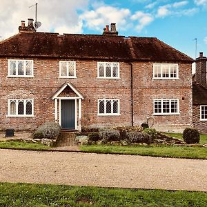 The Dorset Arms Pub & Cottage Rooms